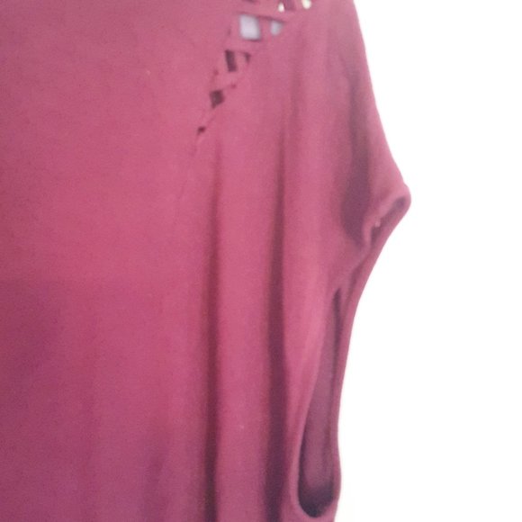 TORRID Women's Top Sz 2X Wine Lattice Shoulder - Picture 5 of 5